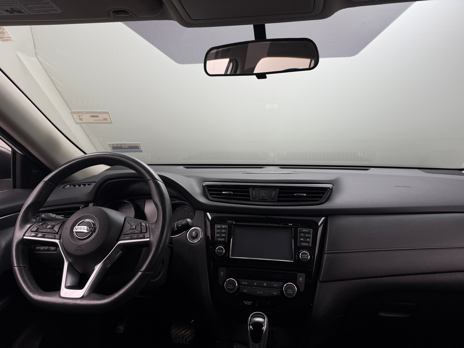 Thumbnail: 2017 Nissan Rogue - 3