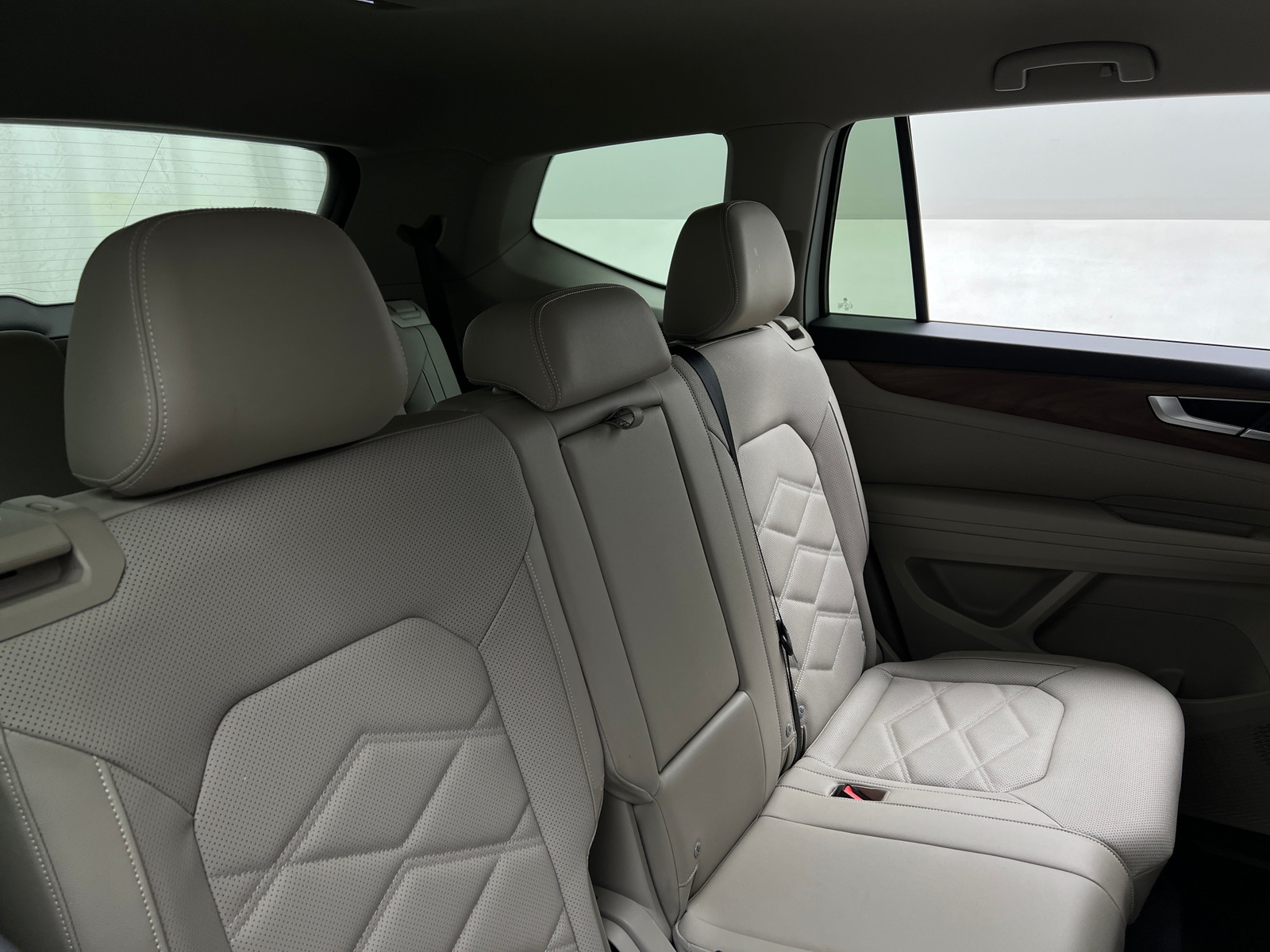 Thumbnail: 2024 Volkswagen Atlas - 5