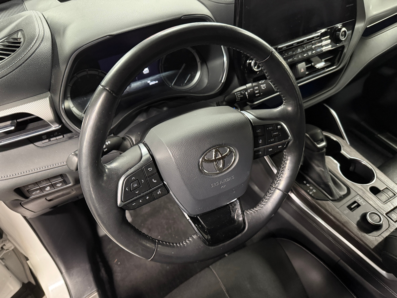 Thumbnail: 2021 Toyota Highlander - 5