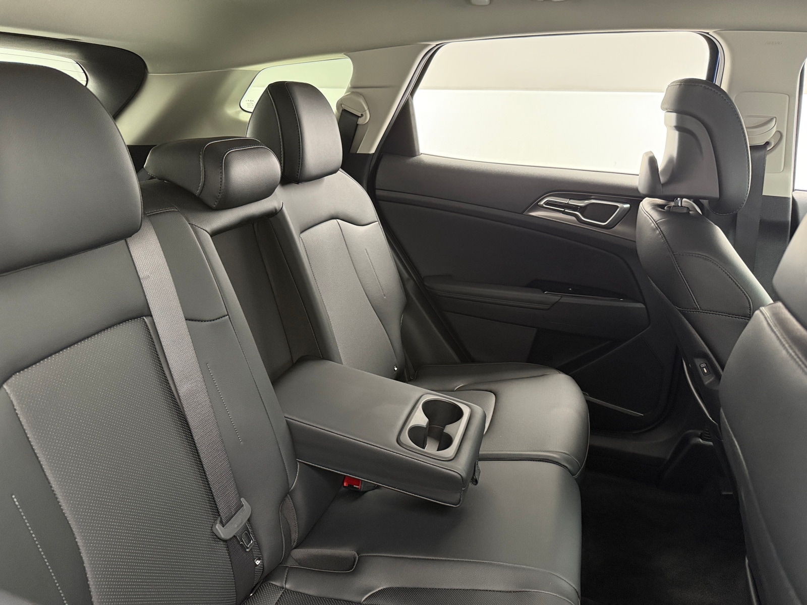 Thumbnail: 2024 Kia Sportage - 5