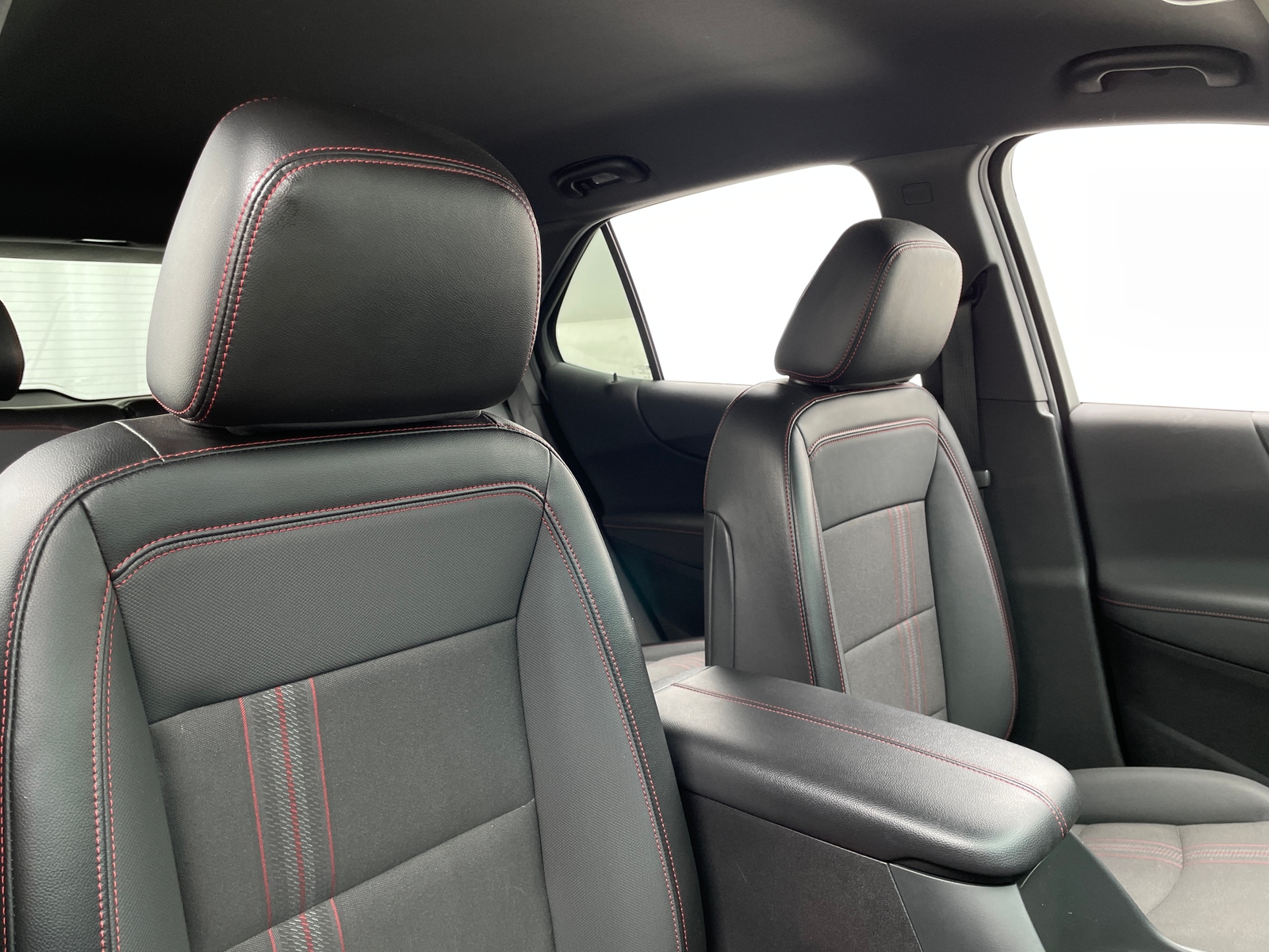 Thumbnail: 2022 Chevrolet Equinox - 2