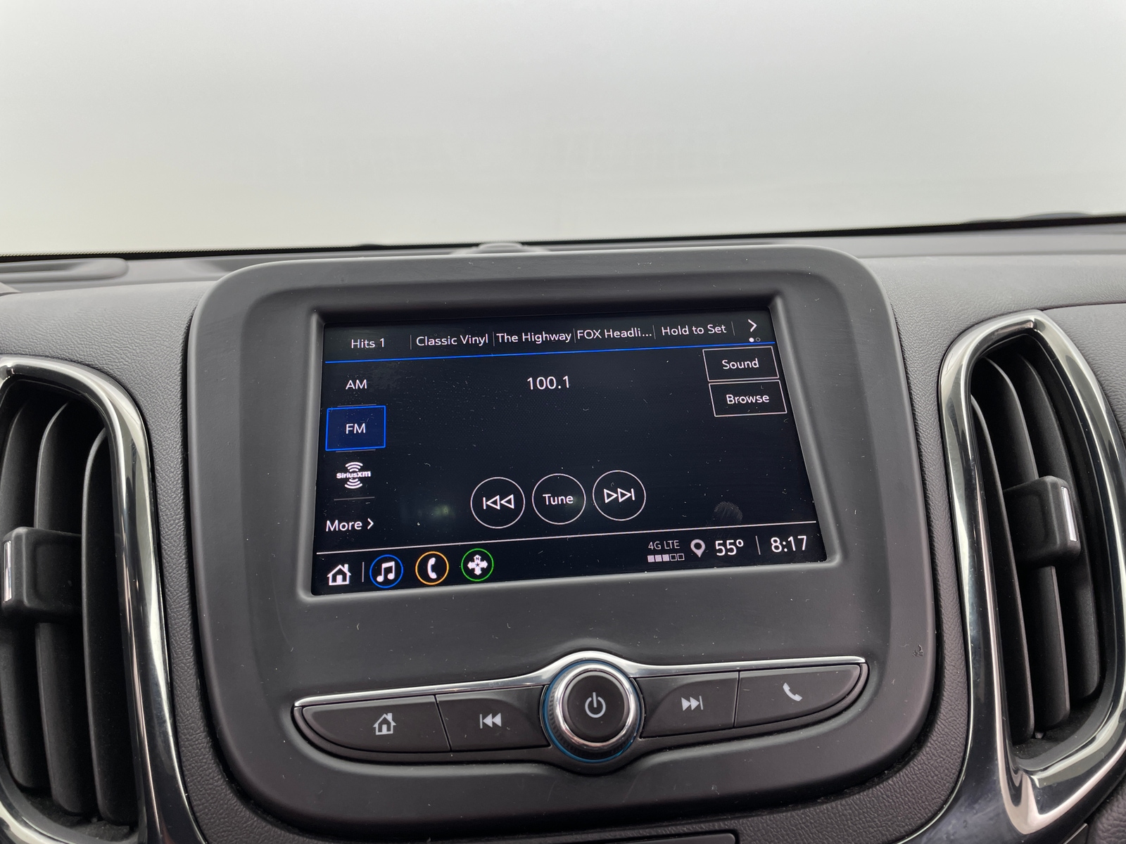 Thumbnail: 2022 Chevrolet Equinox - 4