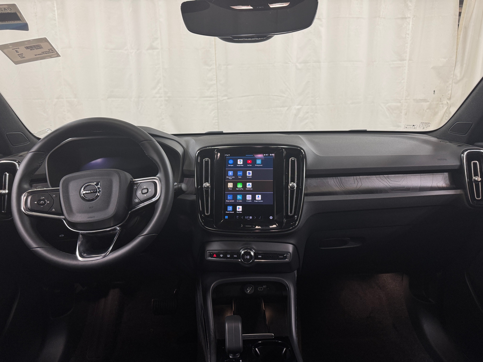 Thumbnail: 2023 Volvo C40 - 2