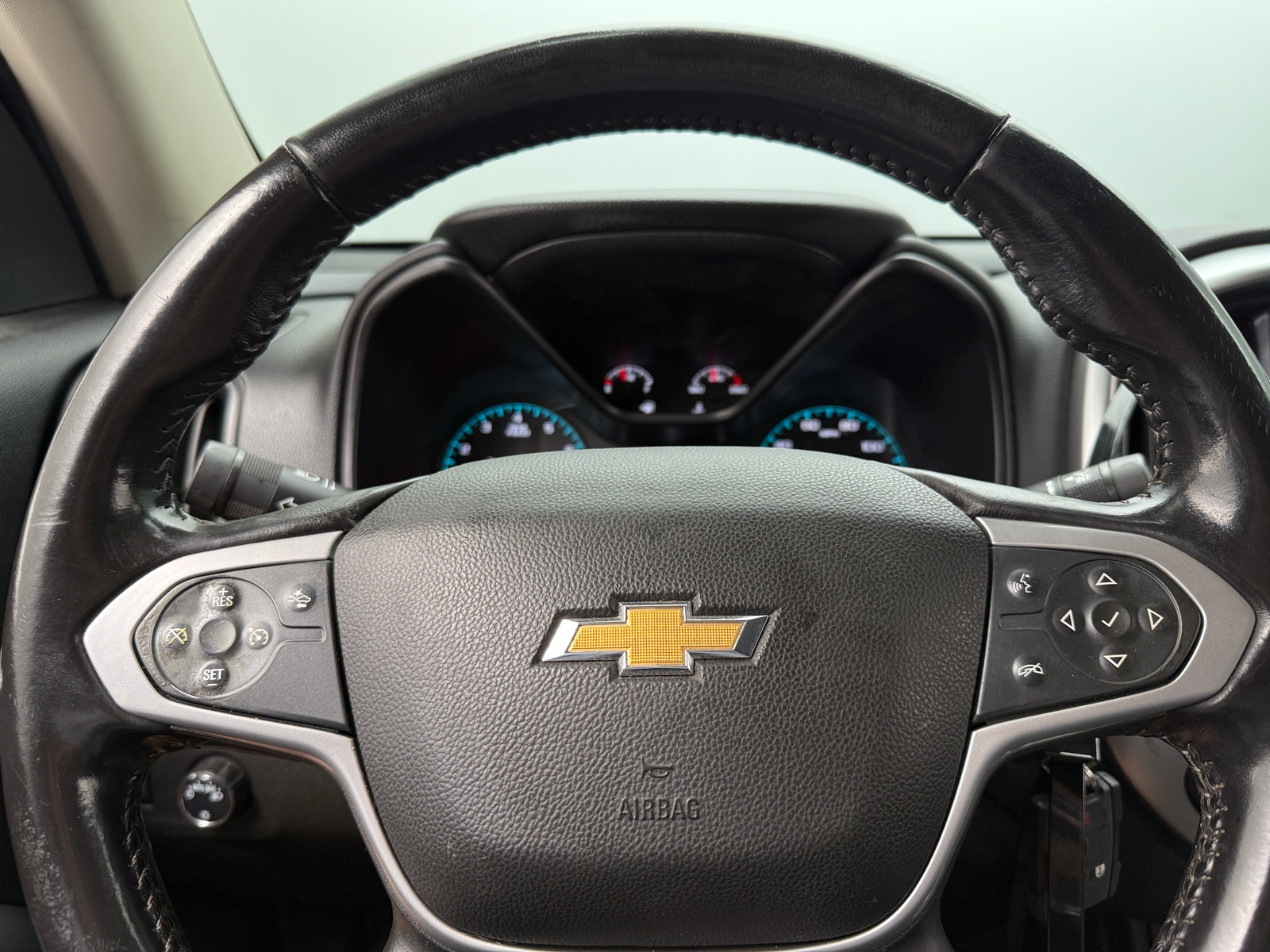 Thumbnail: 2022 Chevrolet Colorado - 5