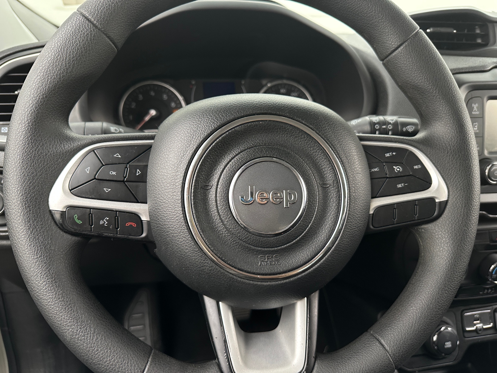 Thumbnail: 2019 Jeep Renegade - 5