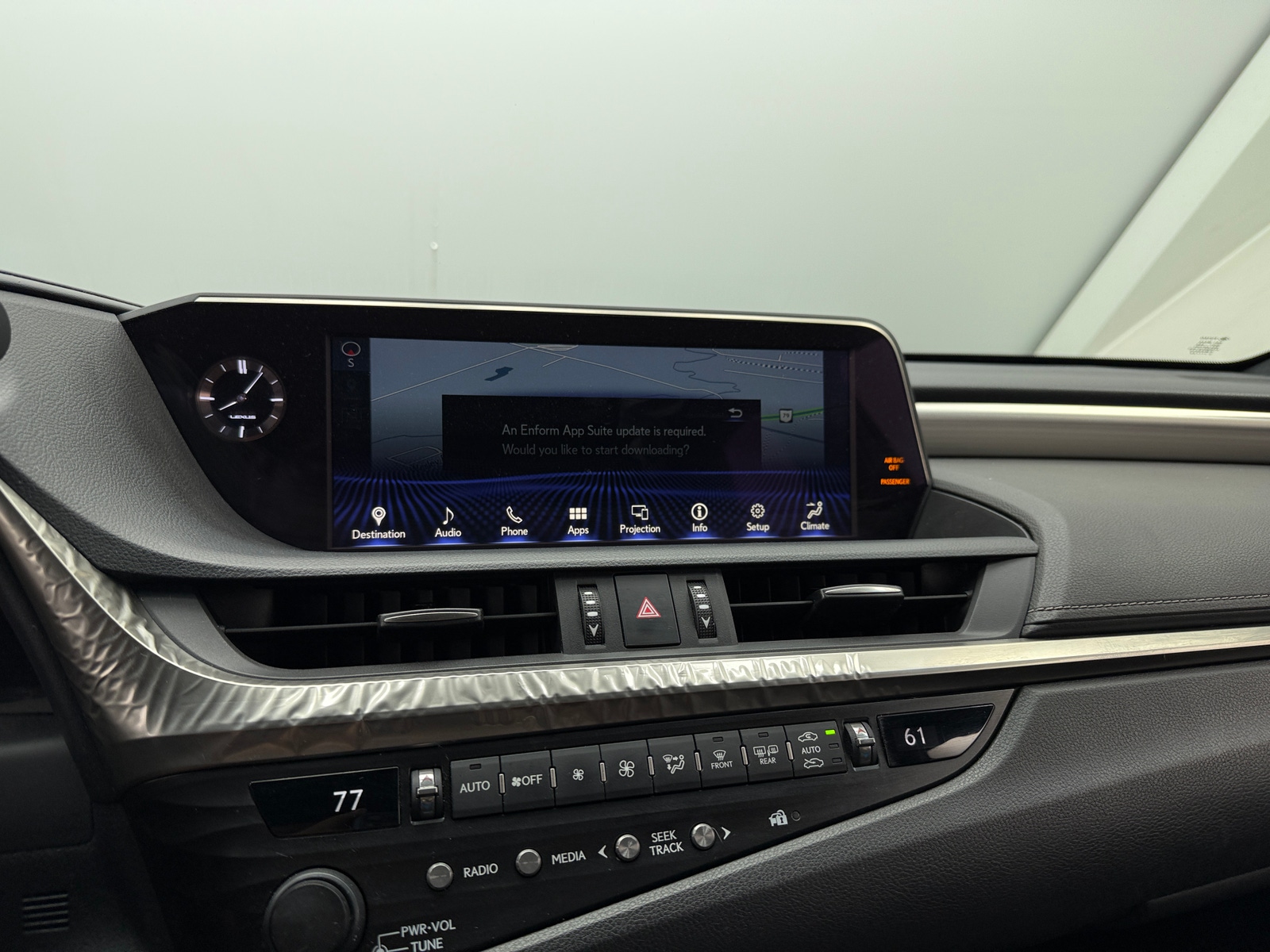 Thumbnail: 2019 Lexus ES - 4