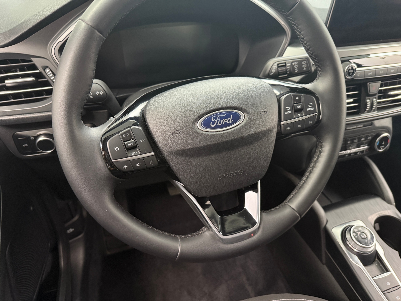 Thumbnail: 2023 Ford Escape - 5