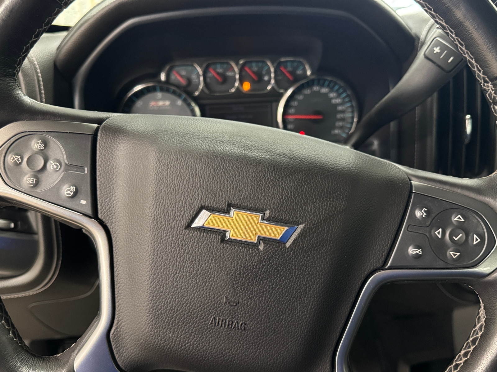 Thumbnail: 2017 Chevrolet Silverado 1500 - 4