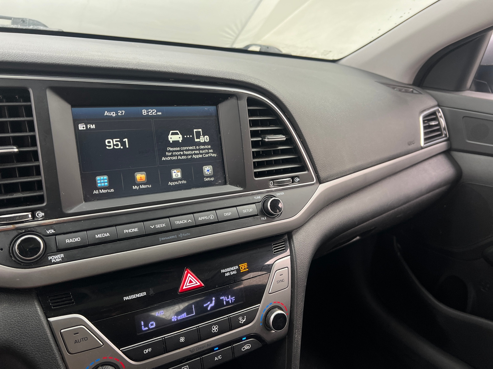 Thumbnail: 2017 Hyundai Elantra - 4