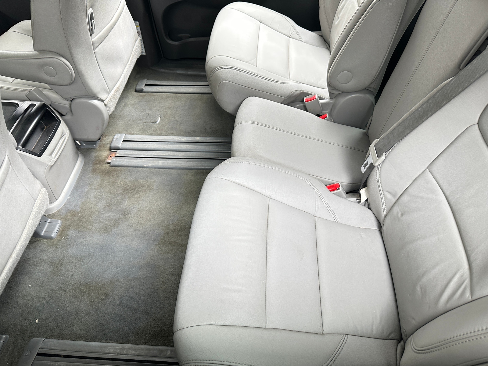 Thumbnail: 2015 Toyota Sienna - 5