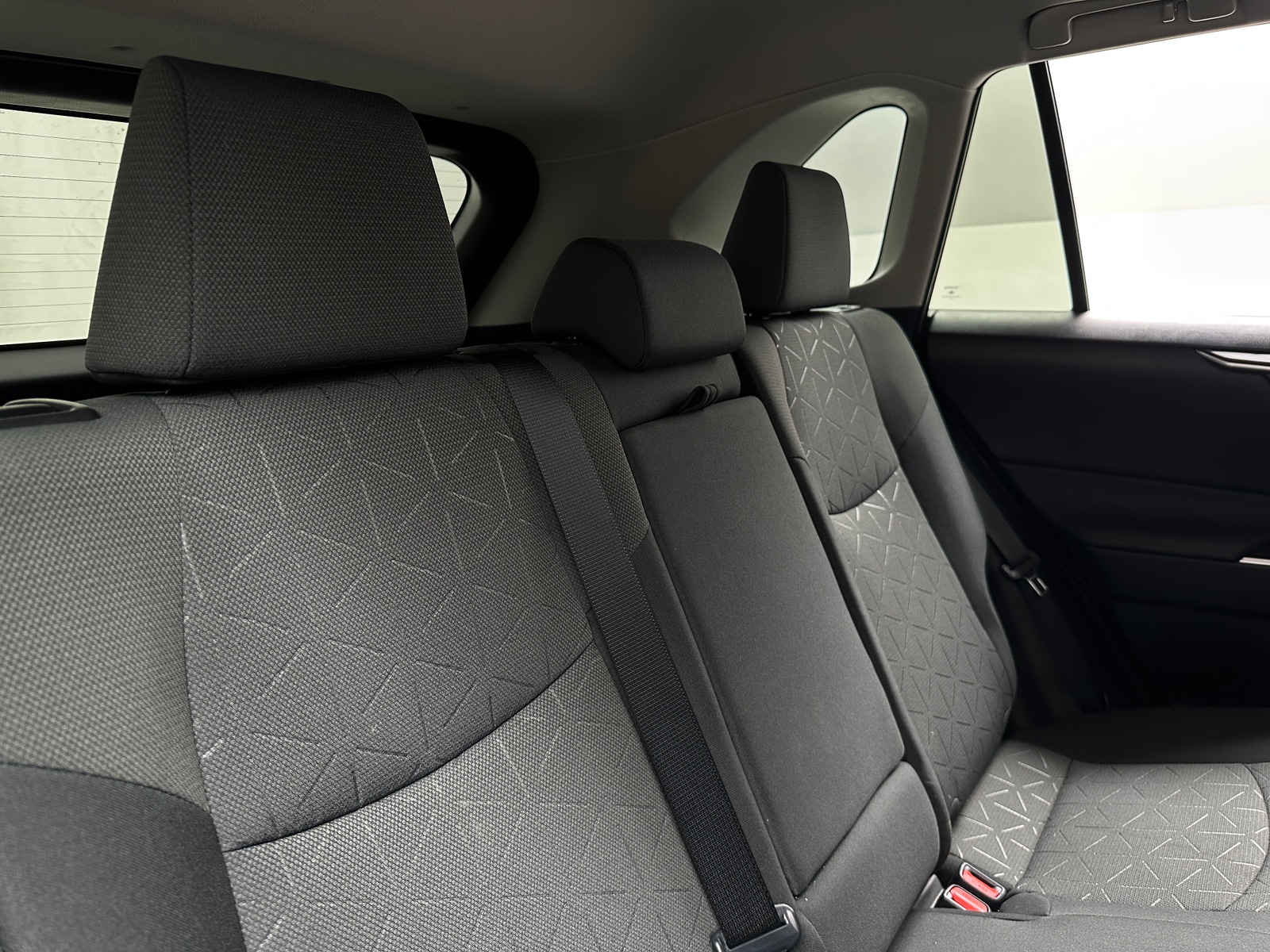 Thumbnail: 2021 Toyota RAV4 - 6