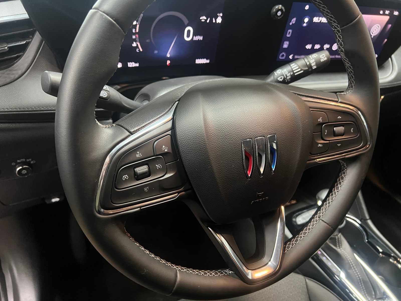 Thumbnail: 2024 Buick Encore GX - 4