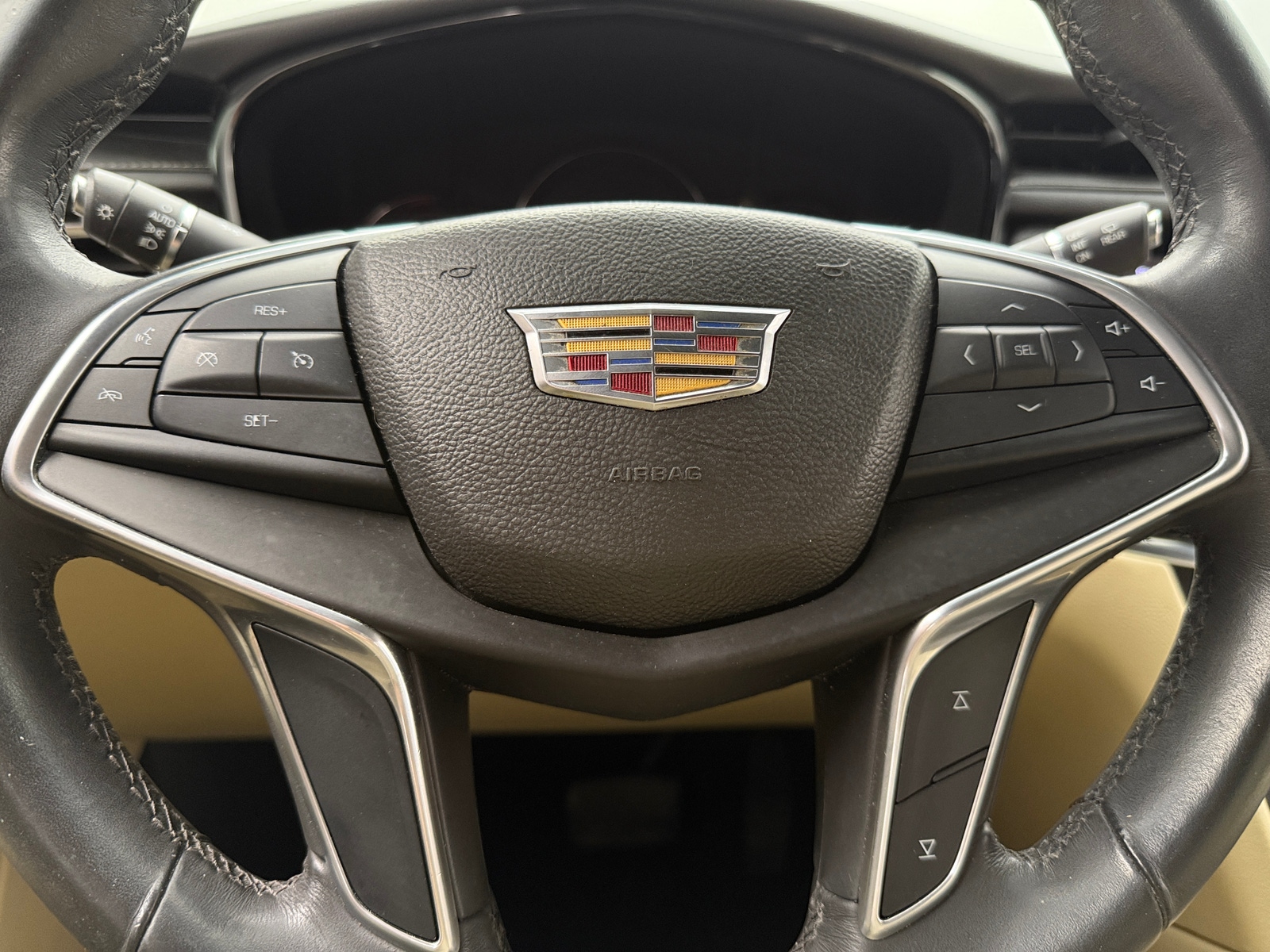 Thumbnail: 2017 Cadillac XT5 - 4