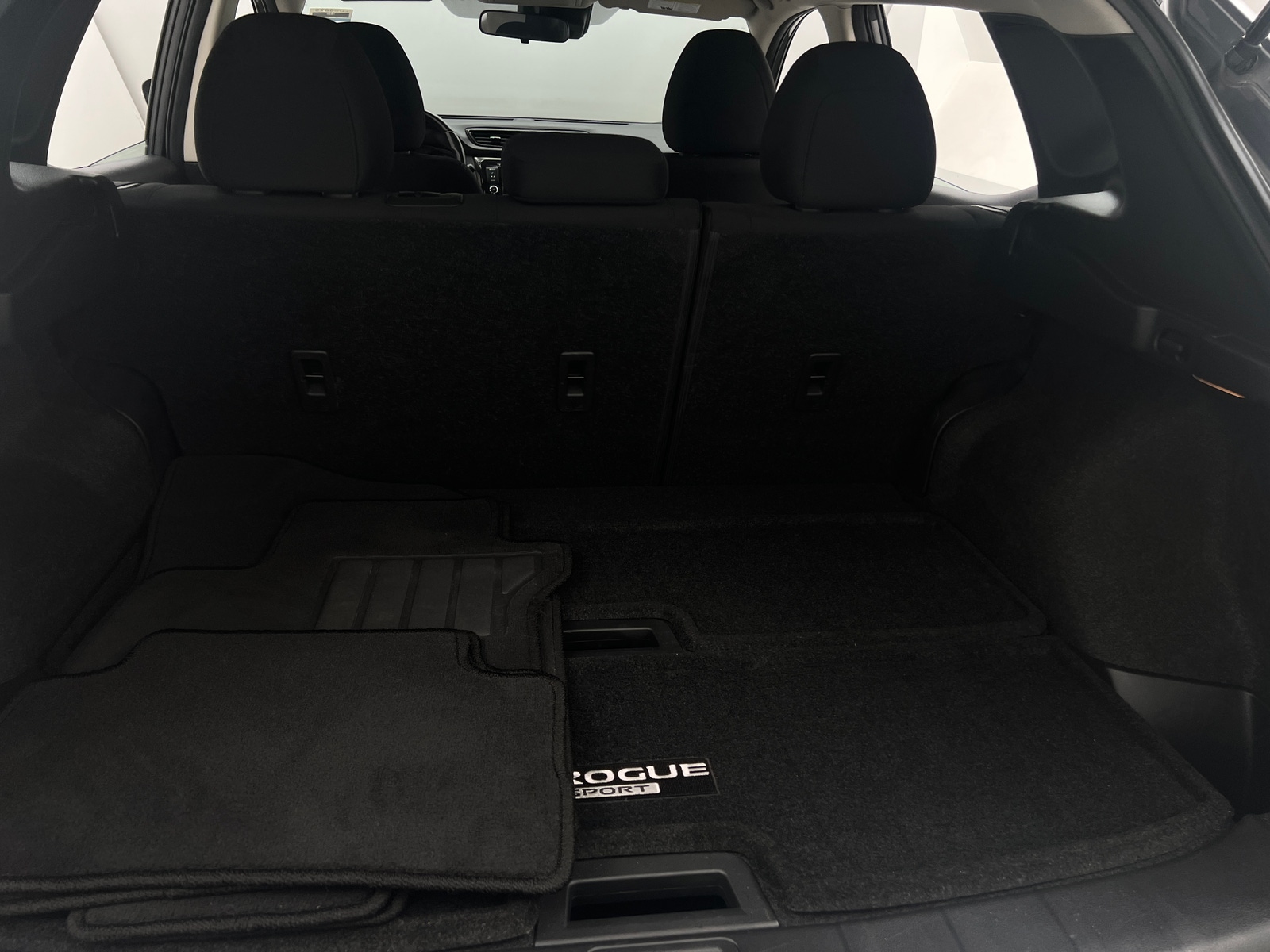 Thumbnail: 2021 Nissan Rogue Sport - 7