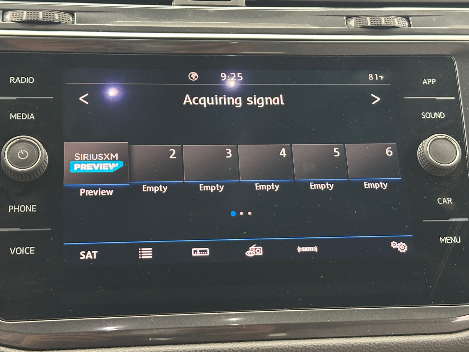 Thumbnail: 2020 Volkswagen Tiguan - 3