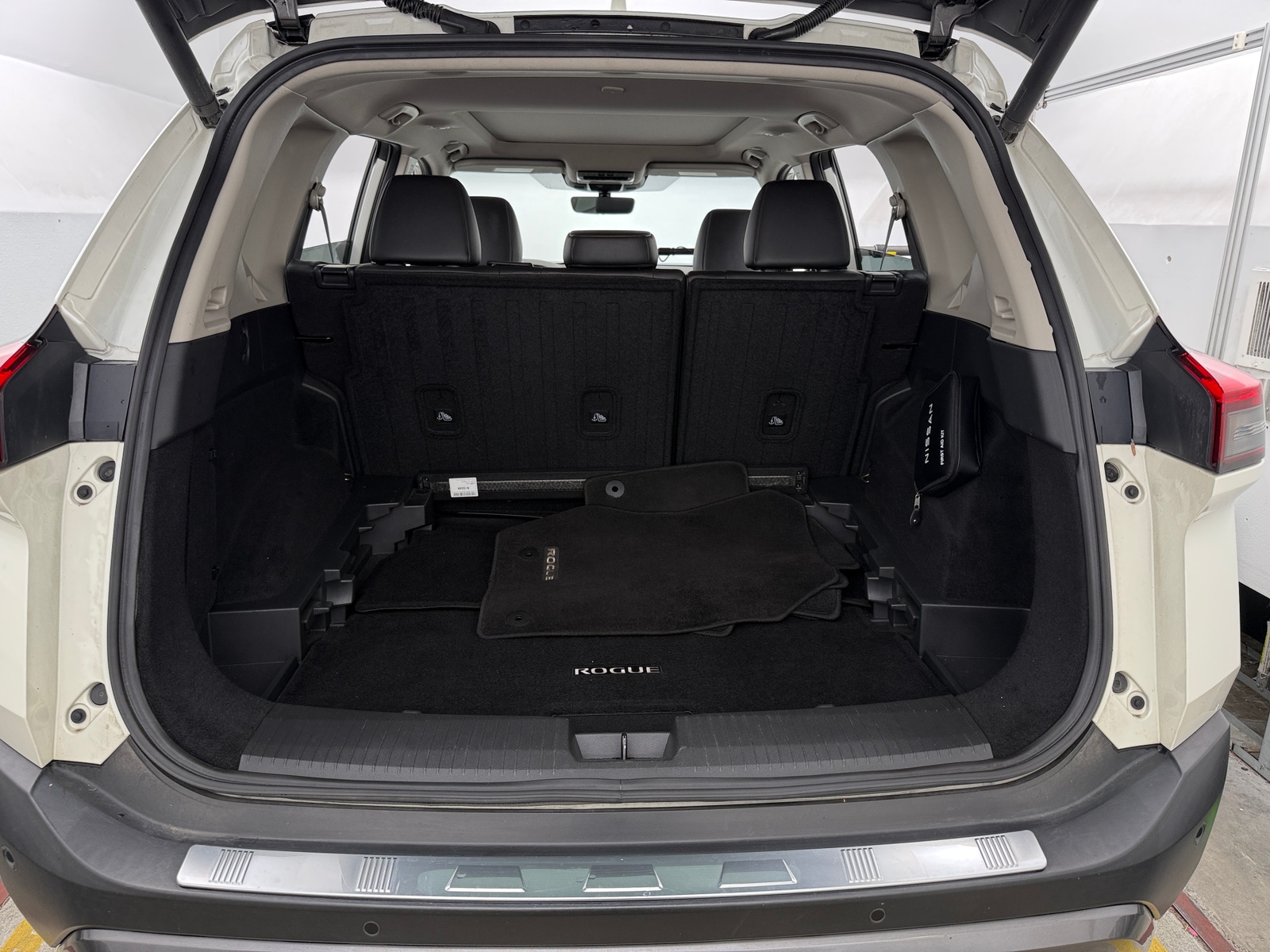 Thumbnail: 2023 Nissan Rogue - 6