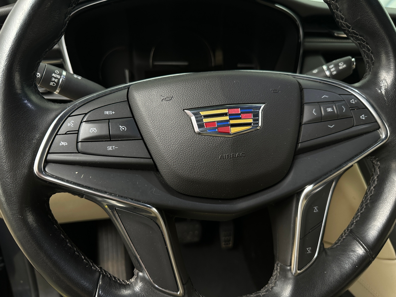 Thumbnail: 2019 Cadillac XT5 - 4