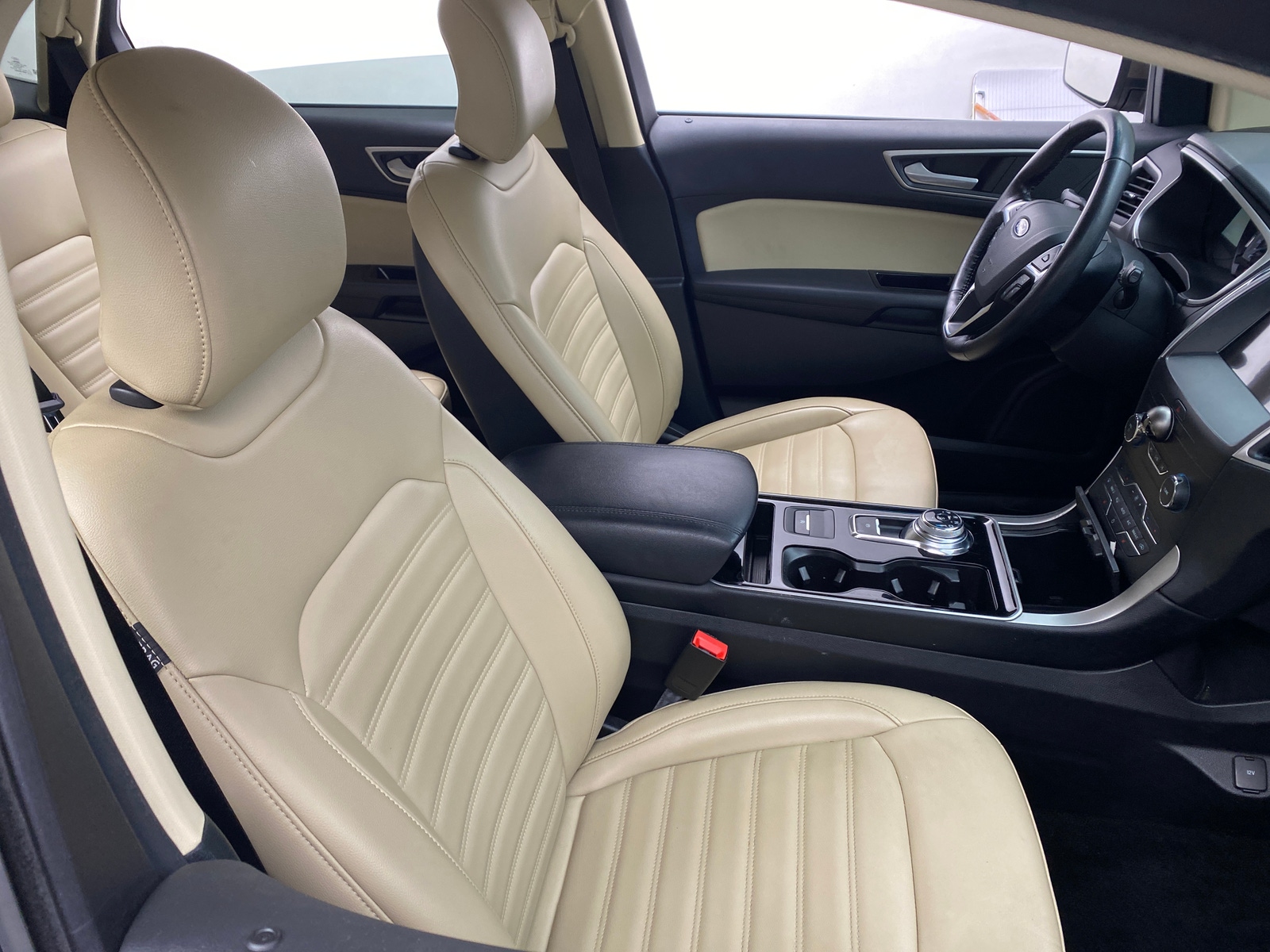 Thumbnail: 2019 Ford Edge - 2