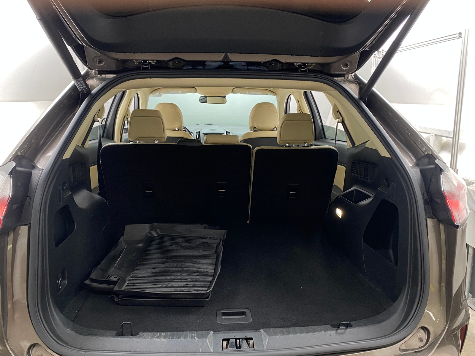 Thumbnail: 2019 Ford Edge - 7