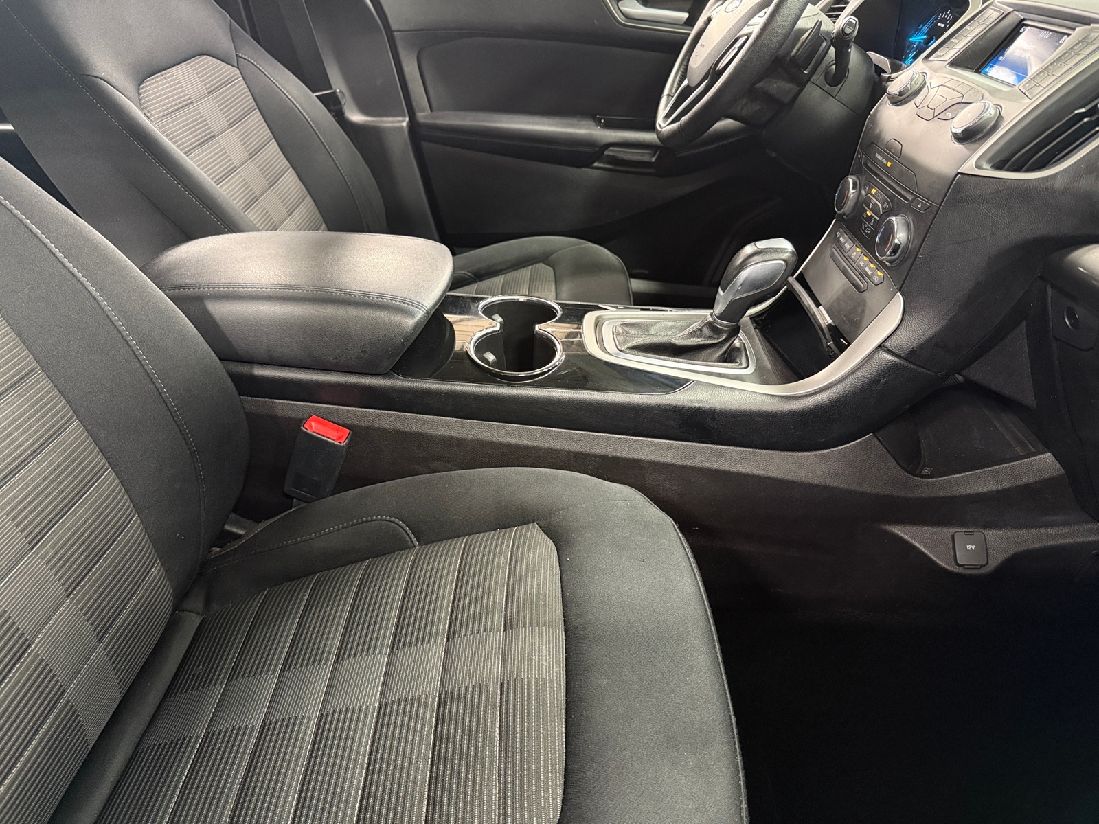 Thumbnail: 2017 Ford Edge - 2