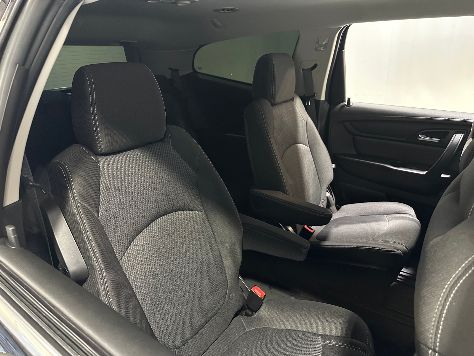 Thumbnail: 2017 Chevrolet Traverse - 6