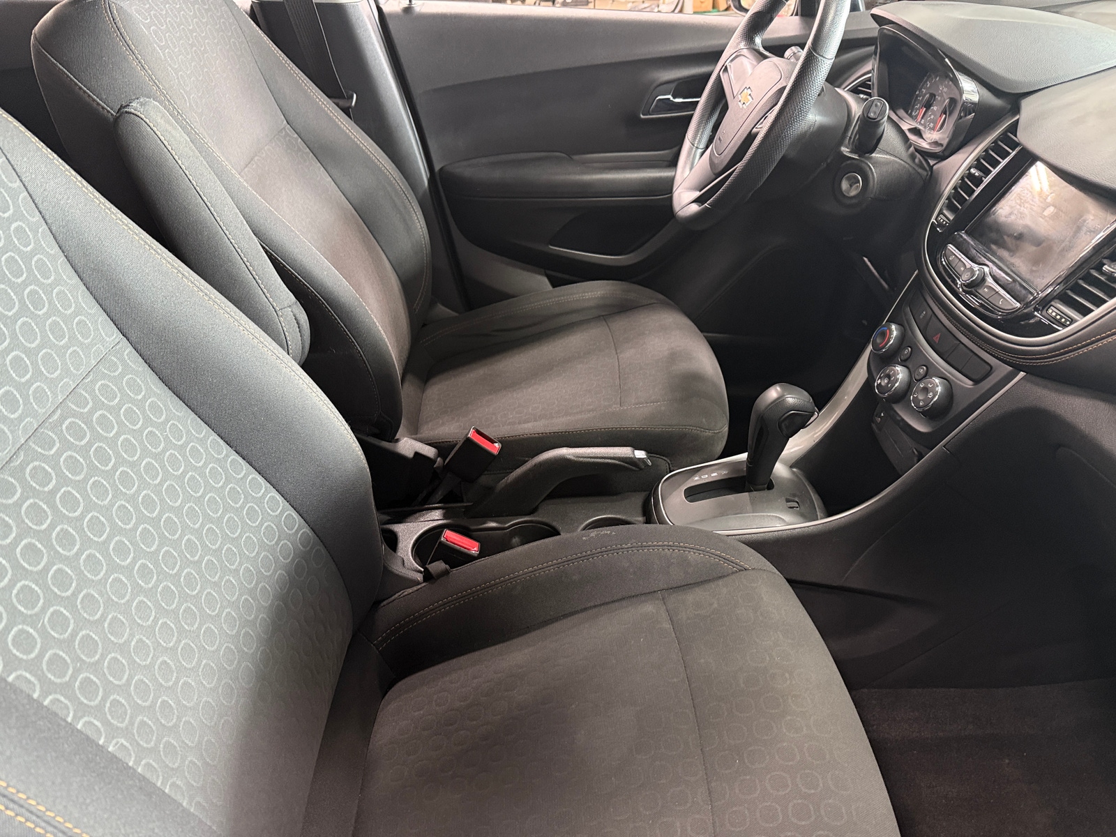Thumbnail: 2018 Chevrolet Trax - 2