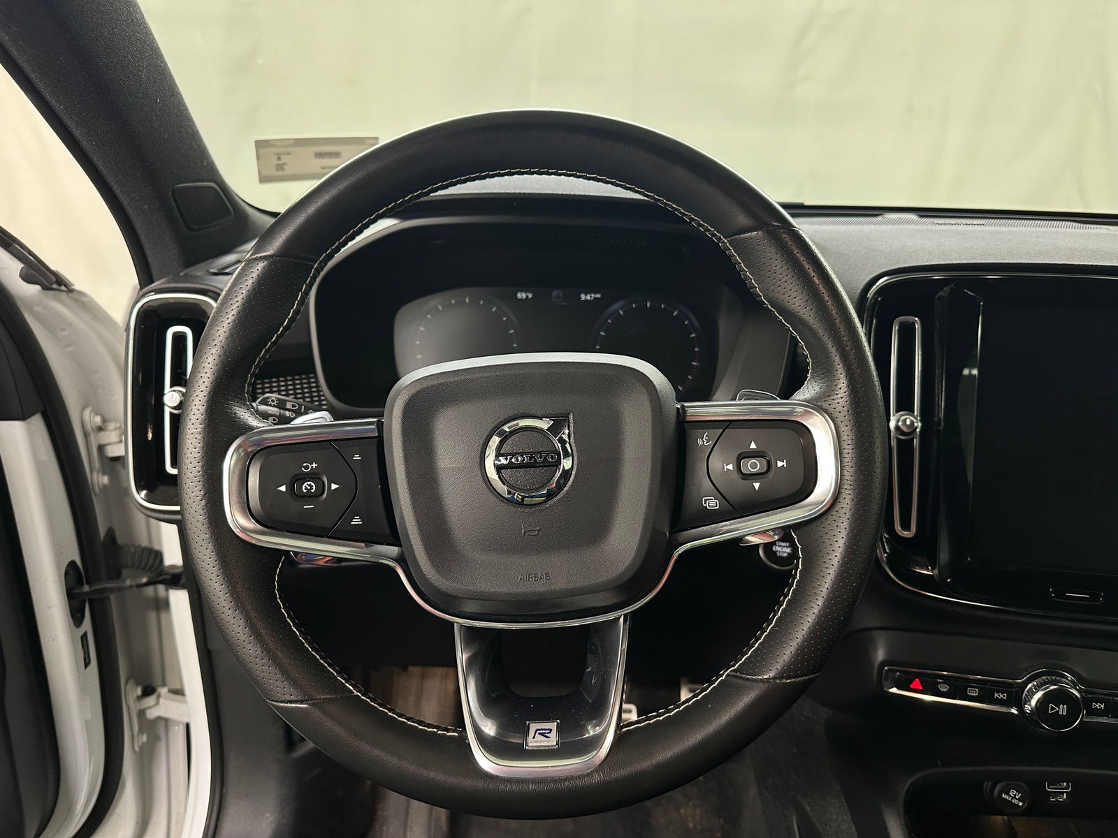 Thumbnail: 2019 Volvo XC40 - 4