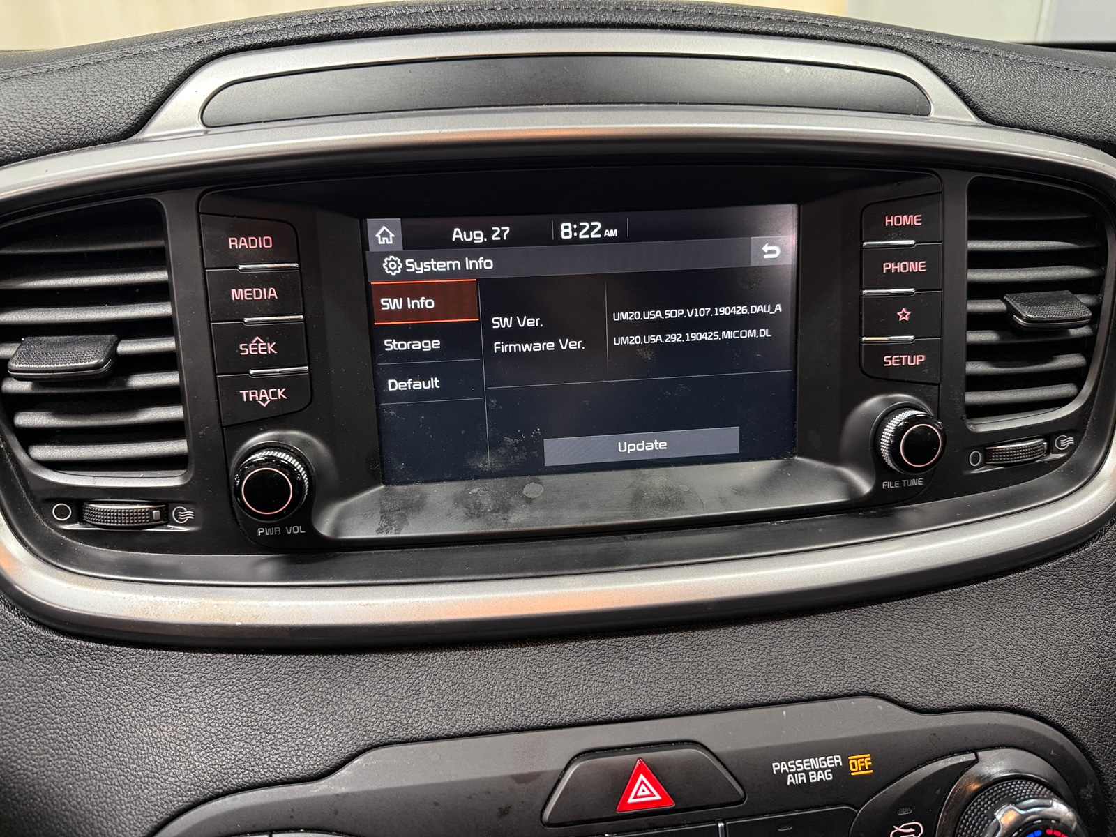 Thumbnail: 2020 Kia Sorento - 4