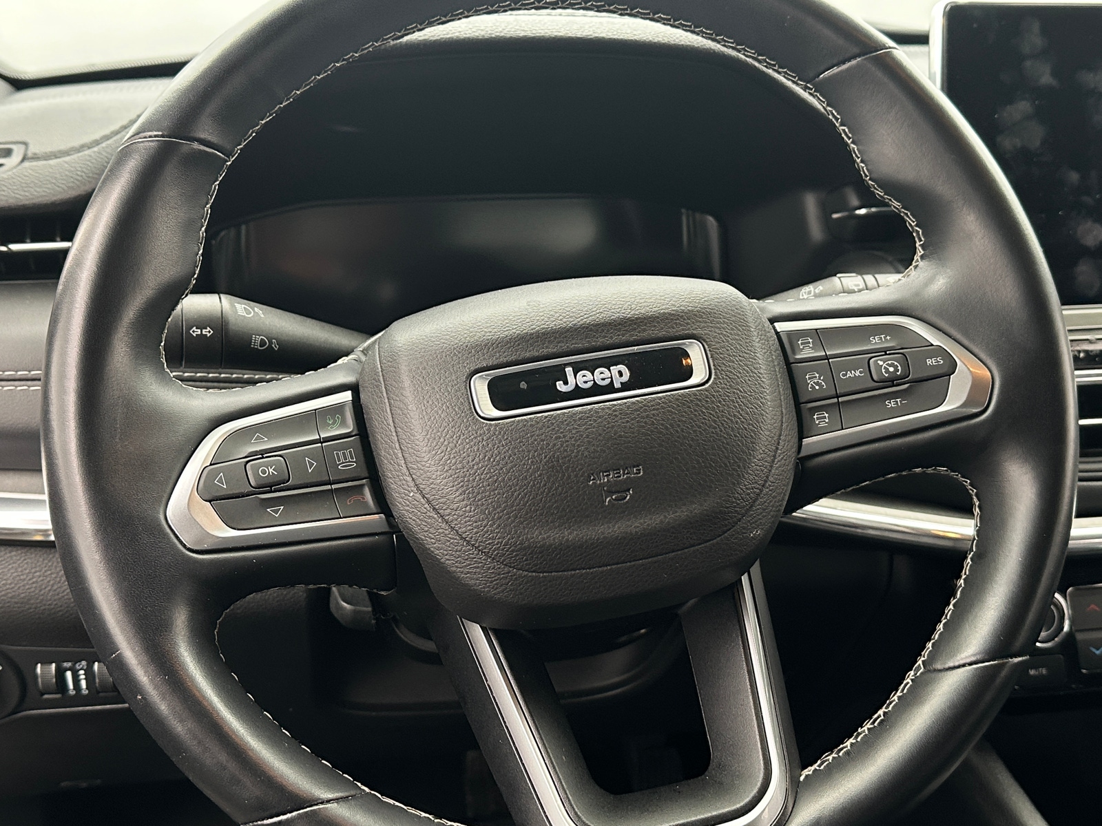 Thumbnail: 2022 Jeep Compass - 4