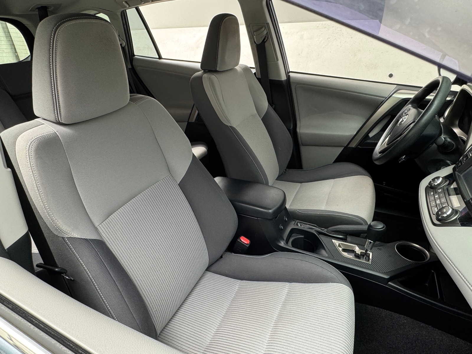 Thumbnail: 2013 Toyota RAV4 - 2