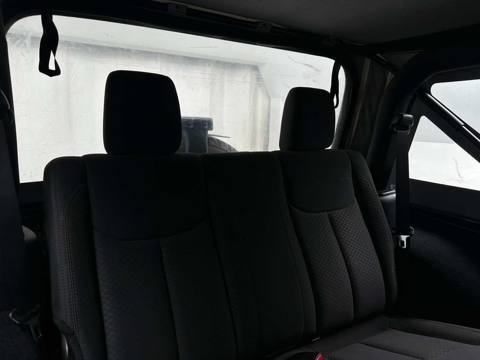 Thumbnail: 2016 Jeep Wrangler - 6