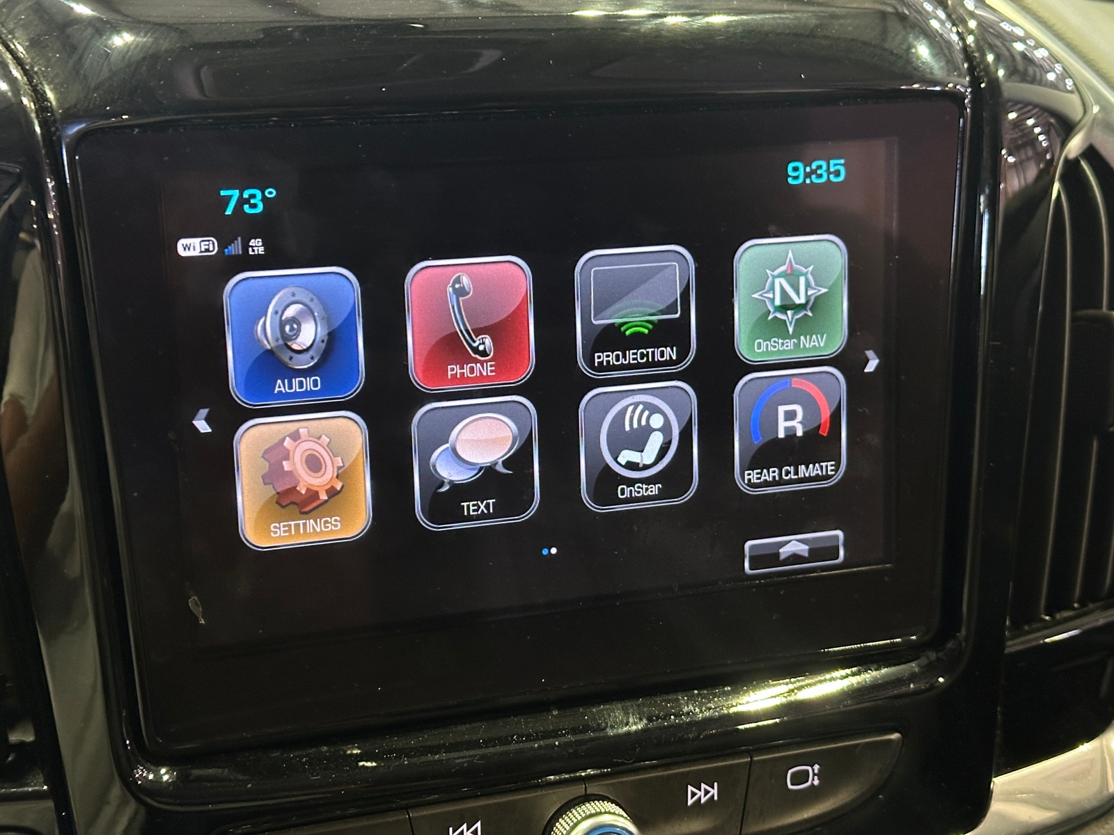 Thumbnail: 2019 Chevrolet Traverse - 3