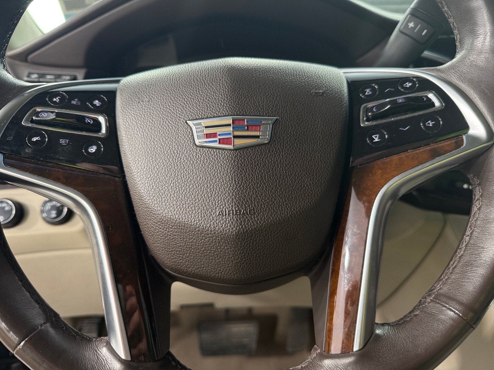 Thumbnail: 2017 Cadillac Escalade - 4