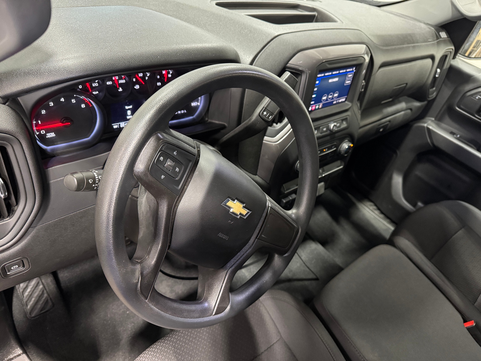 Thumbnail: 2020 Chevrolet Silverado 1500 - 3