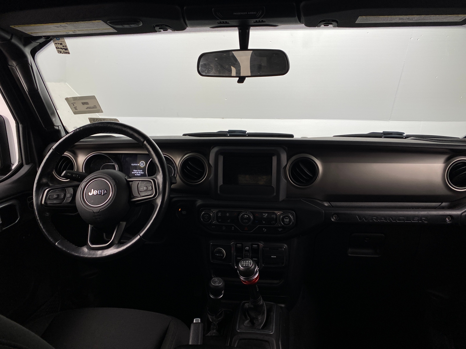 Thumbnail: 2019 Jeep Wrangler - 3