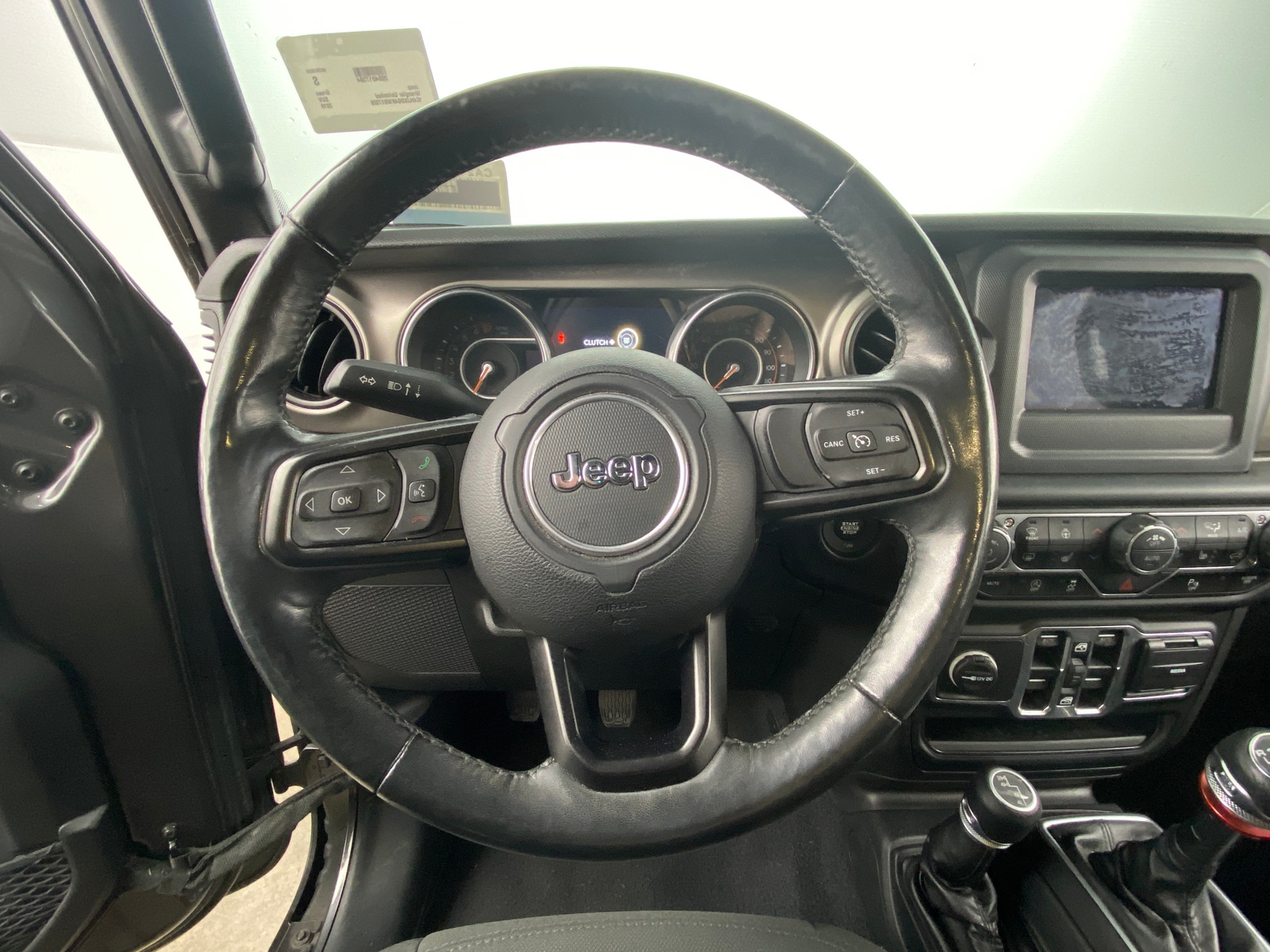 Thumbnail: 2019 Jeep Wrangler - 5