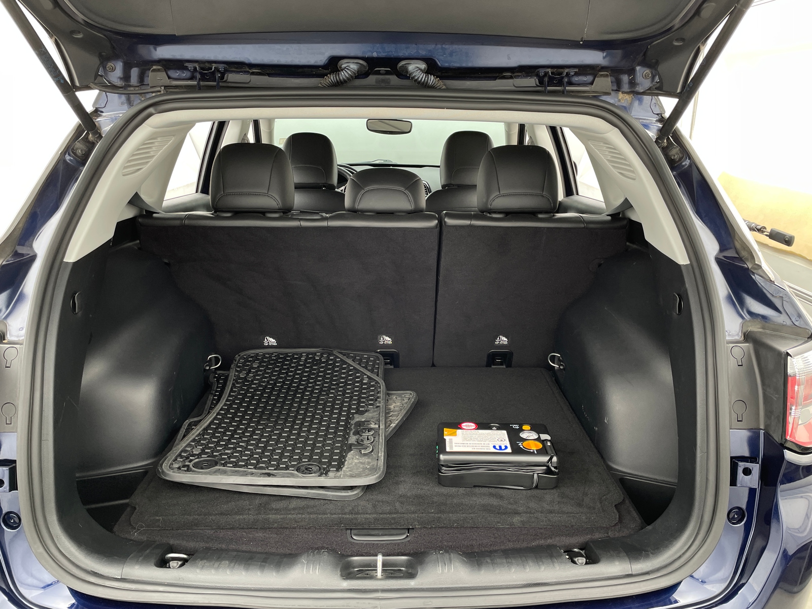 Thumbnail: 2018 Jeep Compass - 6