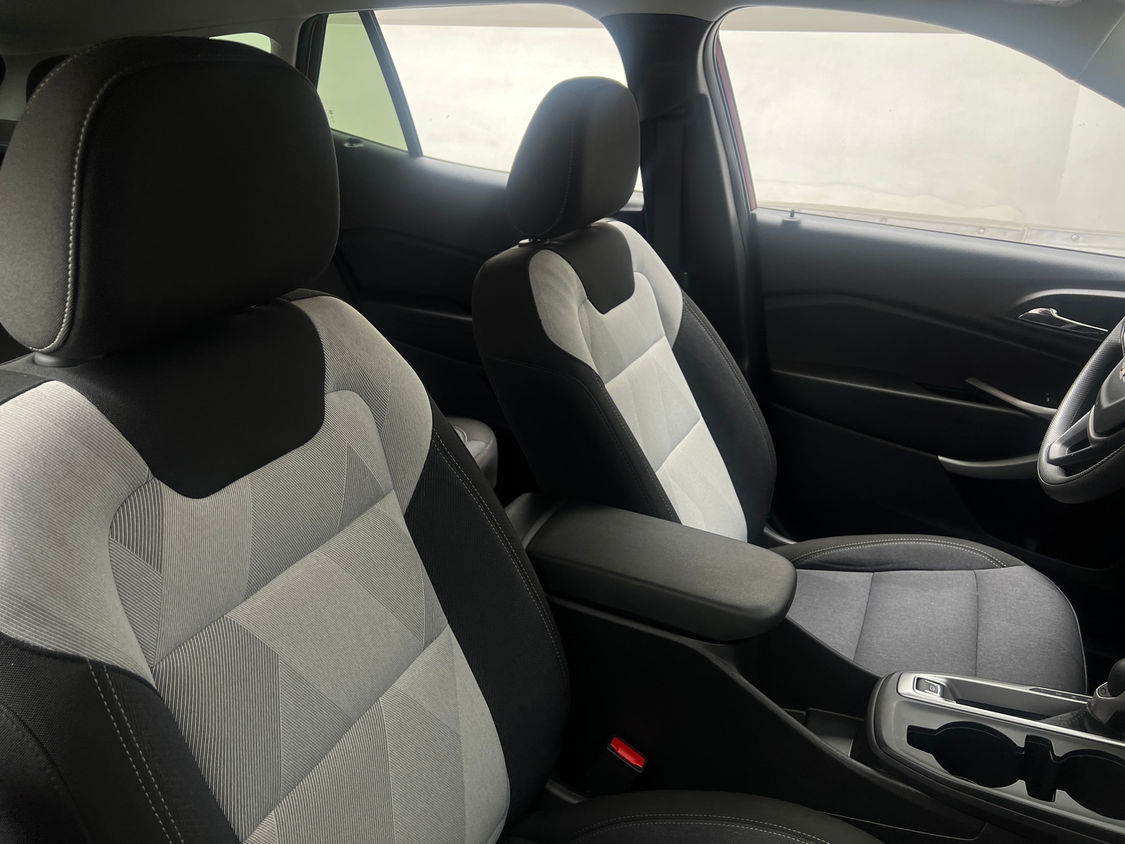 Thumbnail: 2025 Chevrolet Trax - 2