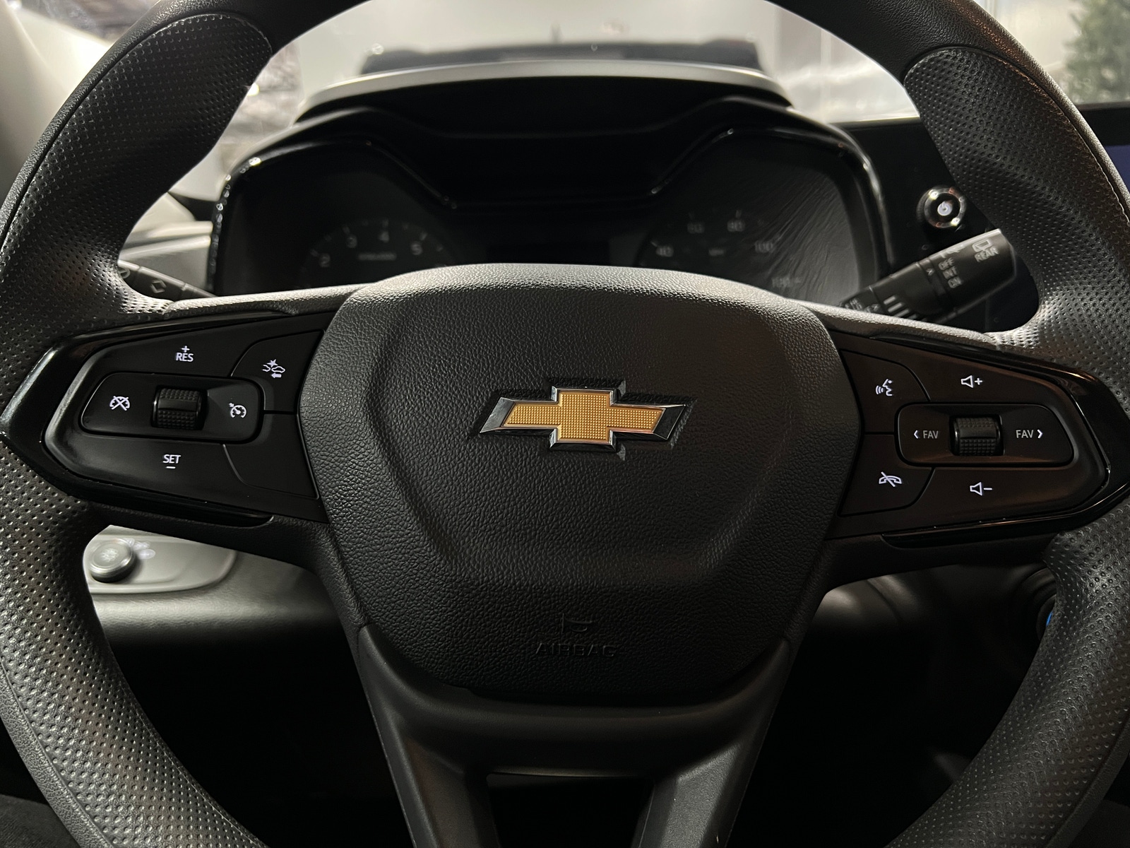 Thumbnail: 2025 Chevrolet Trax - 5