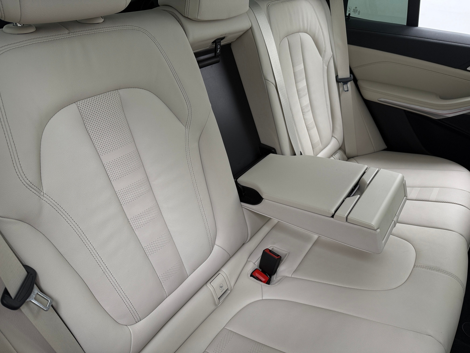 Thumbnail: 2022 BMW X5 - 5