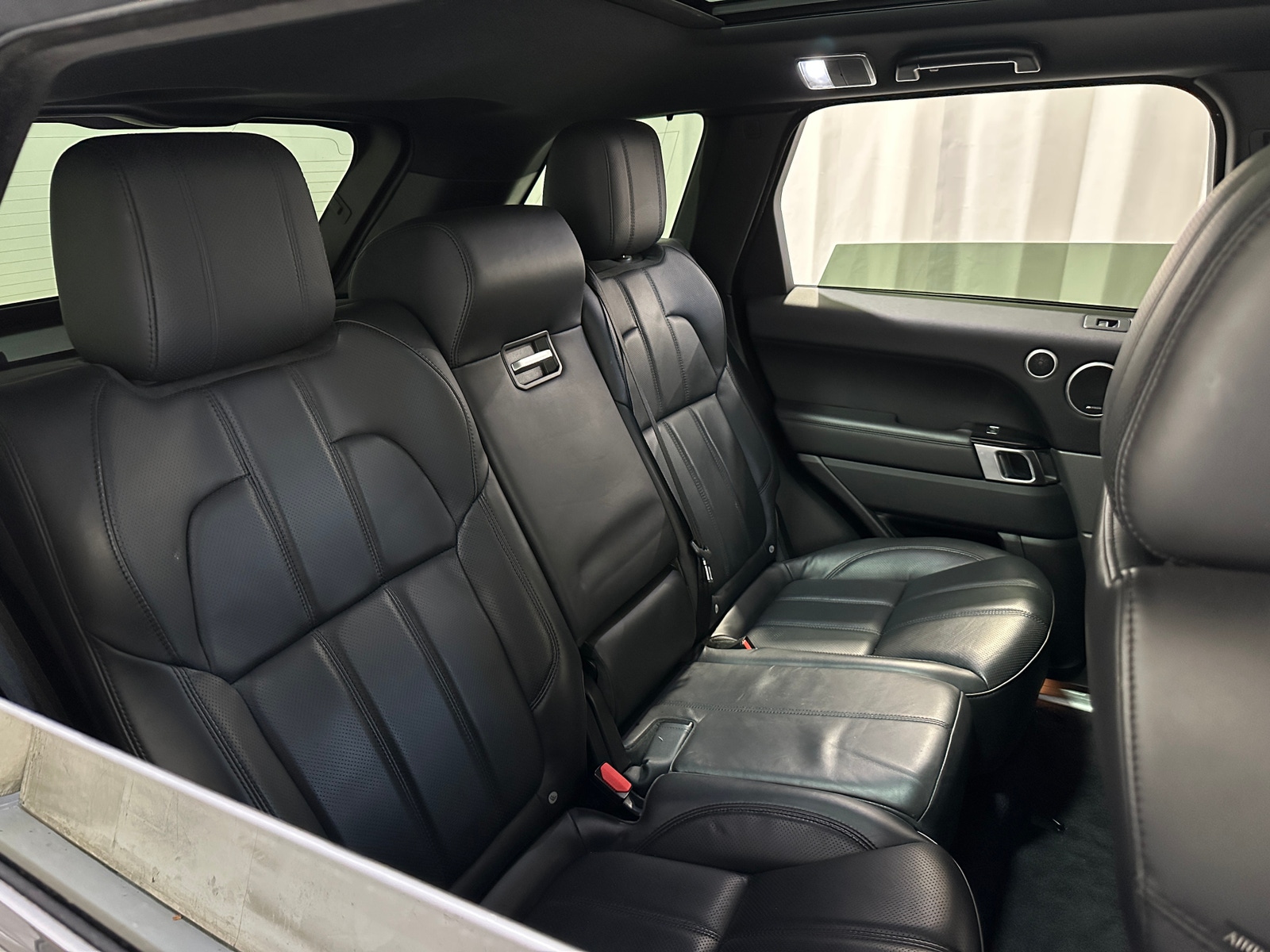 Thumbnail: 2017 Land Rover Range Rover Sport - 5
