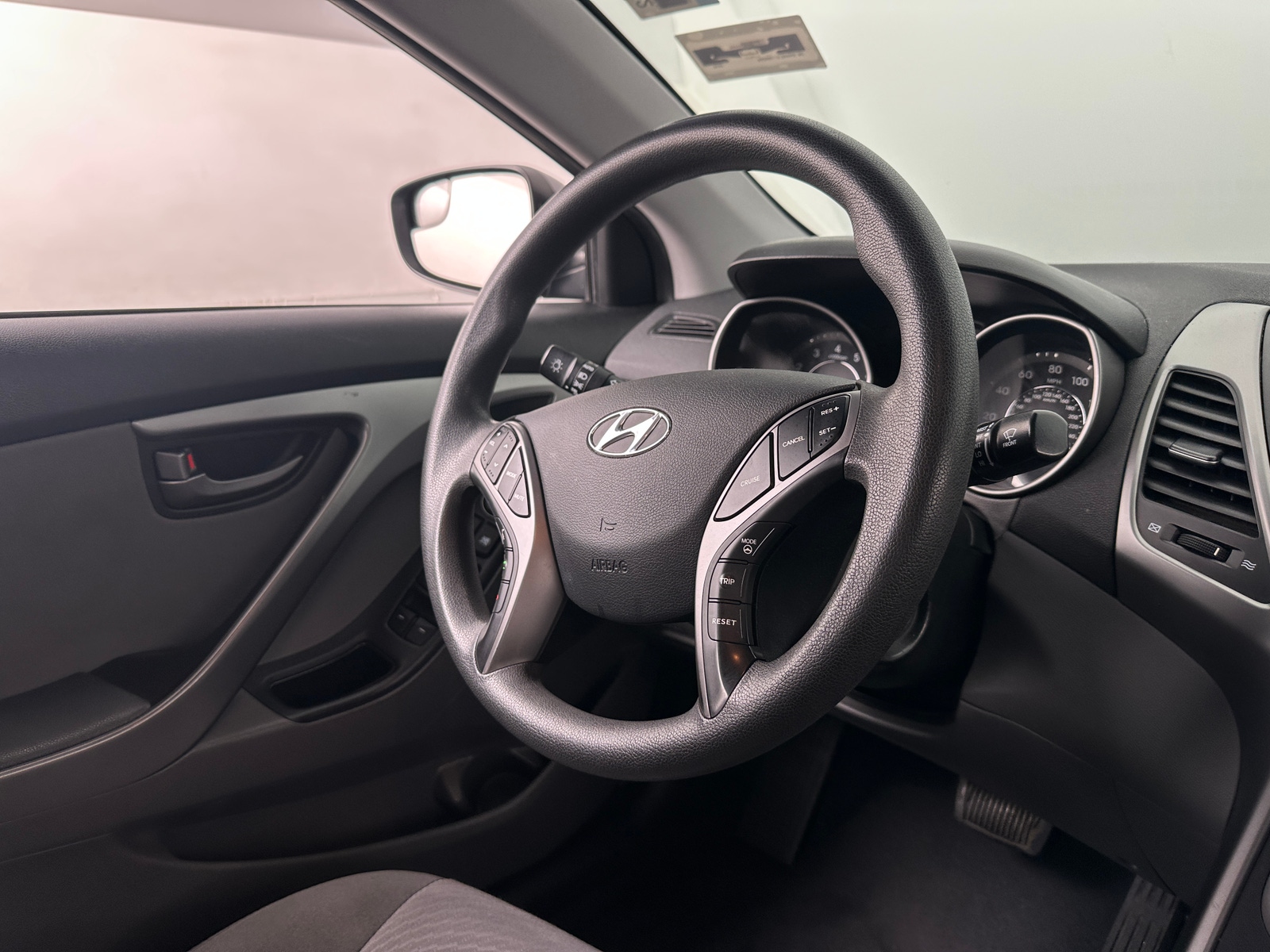 Thumbnail: 2014 Hyundai Elantra - 5