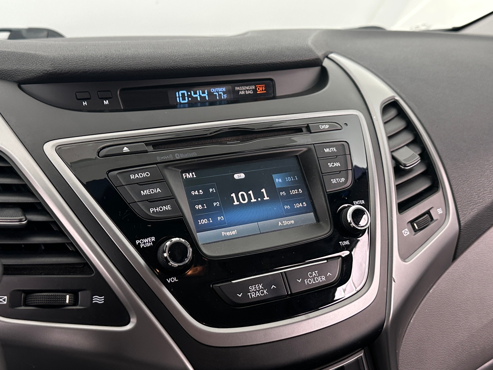 Thumbnail: 2014 Hyundai Elantra - 4