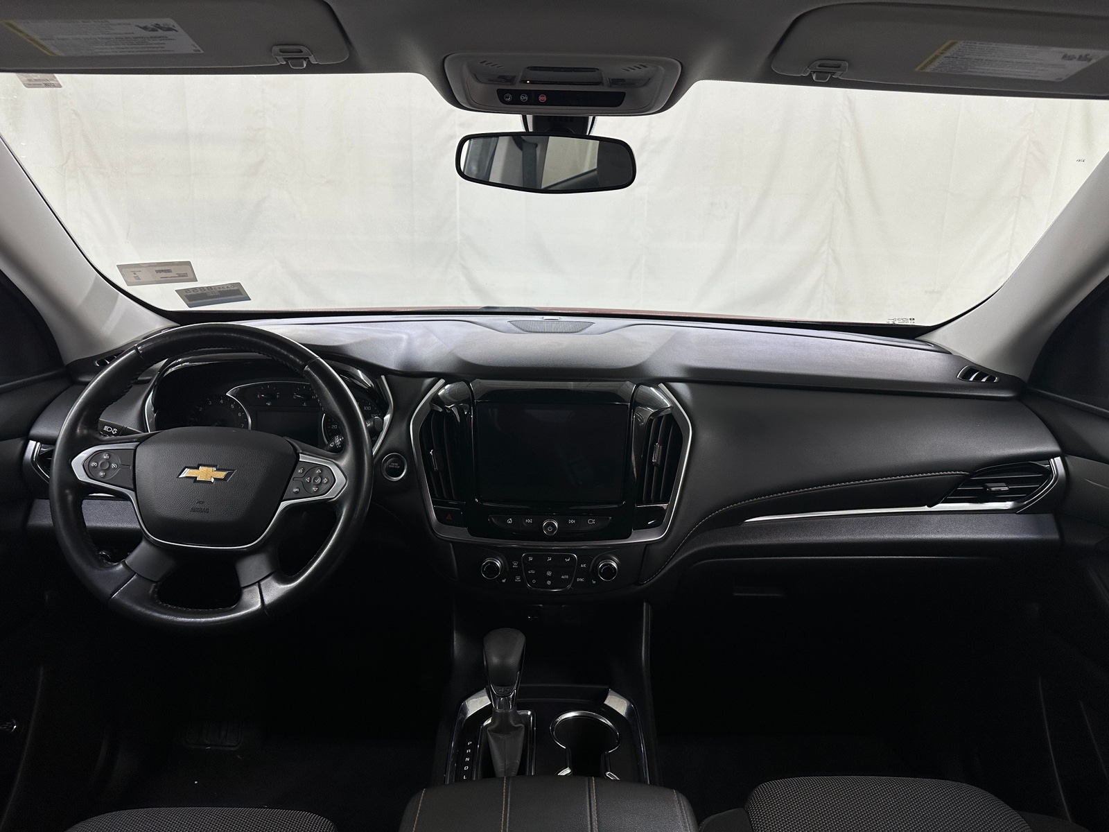 Thumbnail: 2021 Chevrolet Traverse - 3
