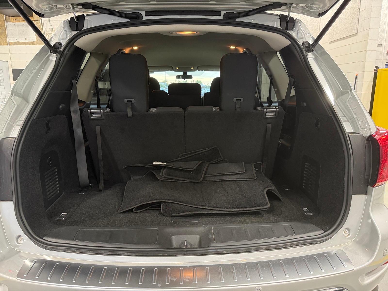 Thumbnail: 2020 Nissan Pathfinder - 7