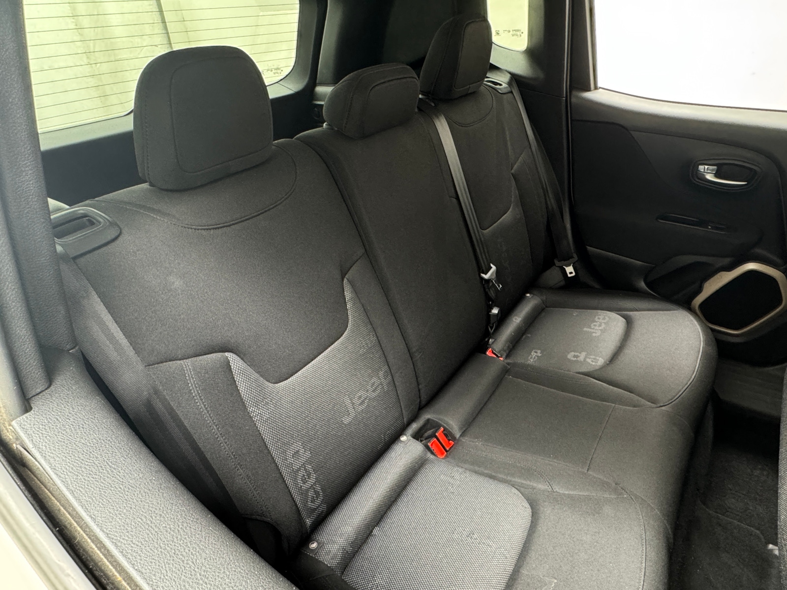 Thumbnail: 2015 Jeep Renegade - 6