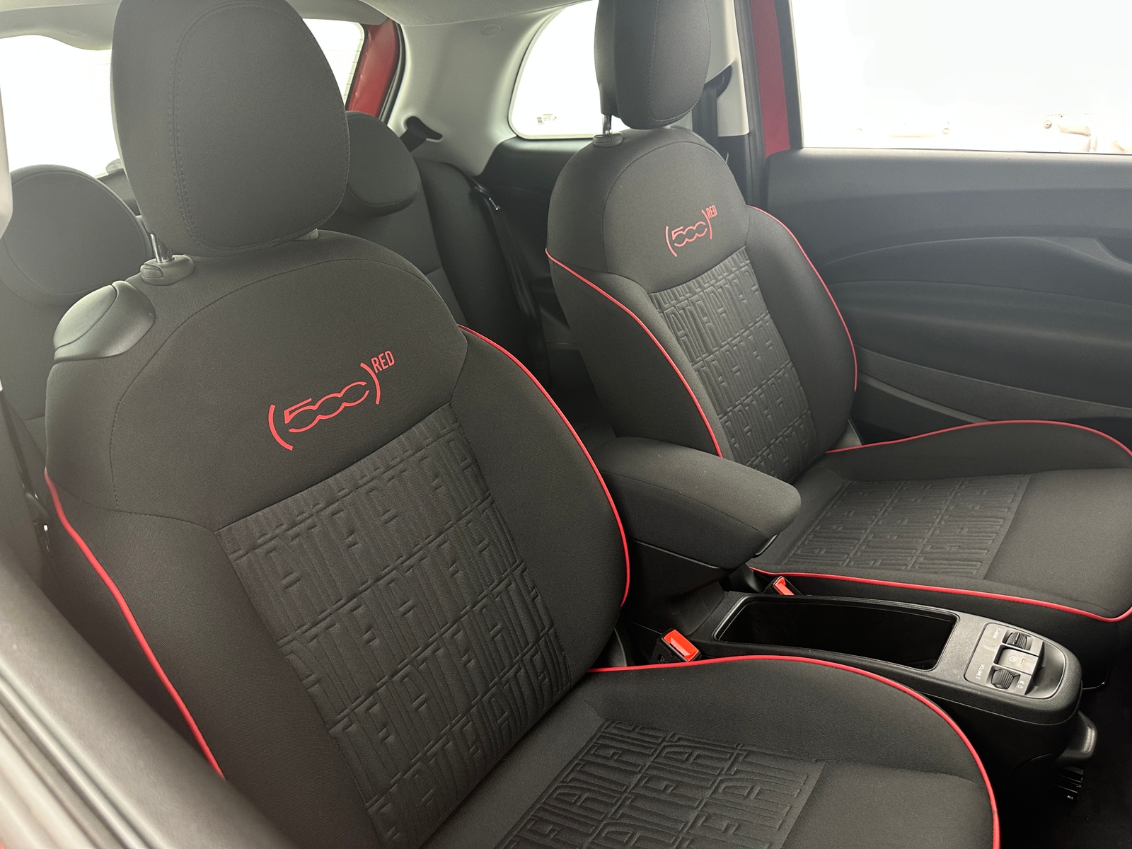 Thumbnail: 2024 Fiat 500e - 2