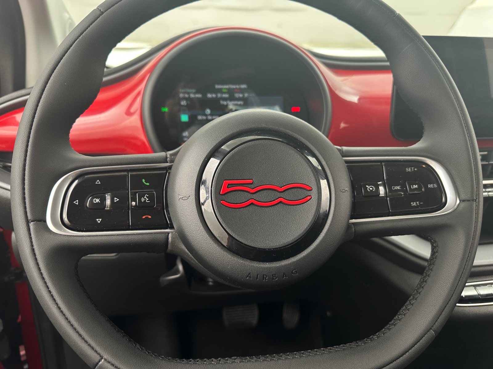 Thumbnail: 2024 Fiat 500e - 5