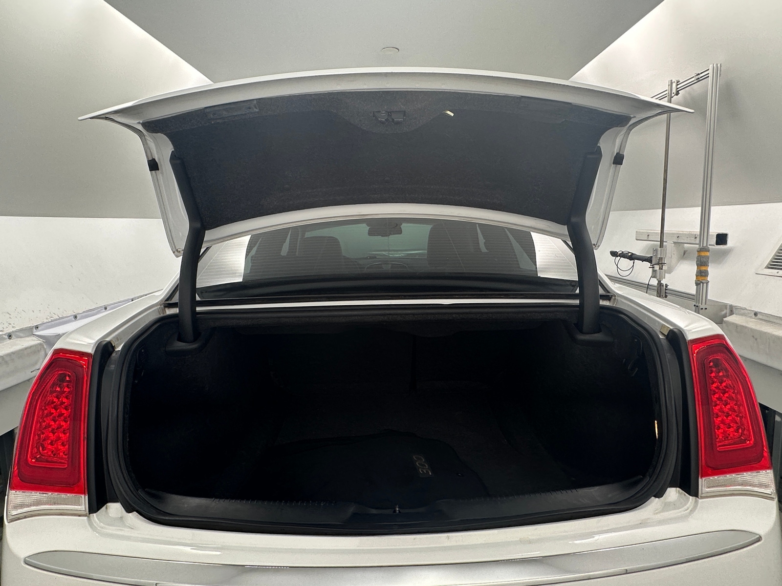 Thumbnail: 2016 Chrysler 300 - 6