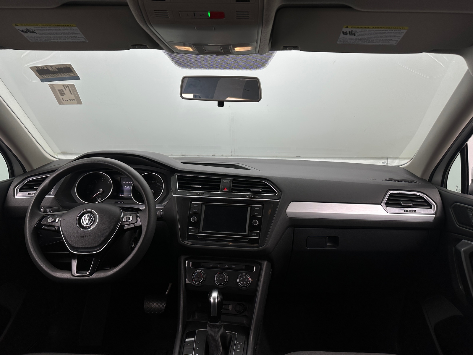 Thumbnail: 2021 Volkswagen Tiguan - 3